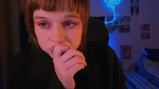 liquid0fluid0 online show from 11/04/25, 07:39