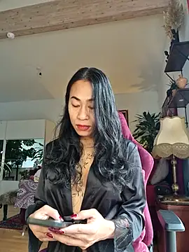 Snapshot of bianca_bellamy chatting on 10/30/25, 08:01 bianca bellamy online show from 10/30/25, 08:01