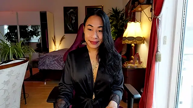 Snapshot of bianca_bellamy chatting on 11/16/25, 10:31 bianca bellamy online show from 11/16/25, 10:31