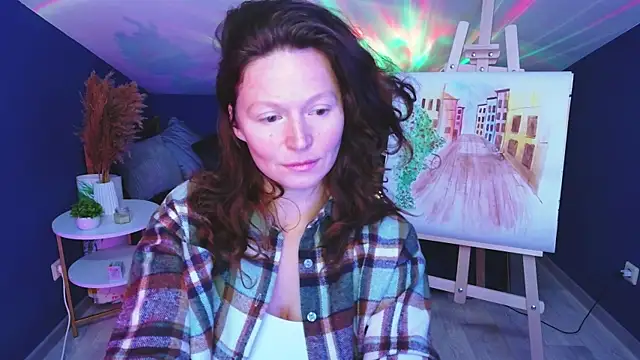 AuroraBorealis   online show from 10/13/25, 06:37