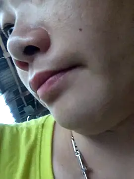 Snapshot of gio-thu chatting on 07/30/26, 02:21 gio-thu online show from 07/30/26, 02:21
