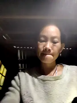 gio-thu online show from 10/22/25, 01:38