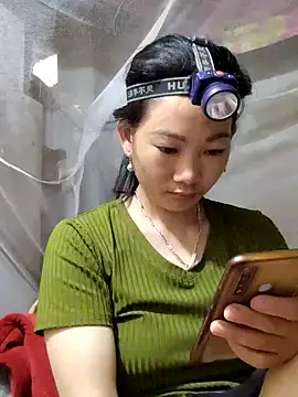 Snapshot of gio-thu chatting on 05/27/26, 01:57 gio-thu online show from 05/27/26, 01:57