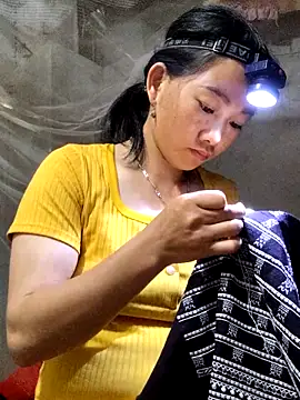 Snapshot of gio-thu chatting on 06/17/26, 12:54 gio-thu online show from 06/17/26, 12:54