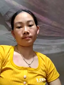 Snapshot of gio-thu chatting on 04/28/26, 01:26 gio-thu online show from 04/28/26, 01:26