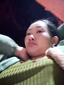 Snapshot of gio-thu chatting on 05/01/26, 11:48 gio-thu online show from 05/01/26, 11:48