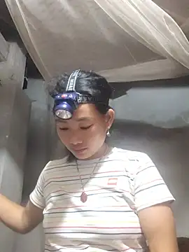 Snapshot of gio-thu chatting on 07/18/26, 03:31 gio-thu online show from 07/18/26, 03:31