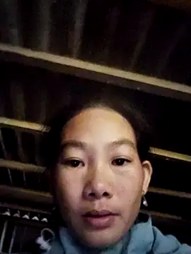 gio-thu online show from 10/25/25, 02:22