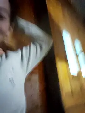 gio-thu online show from 10/23/25, 01:59