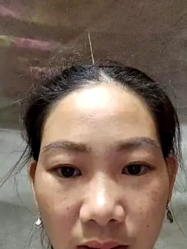 Snapshot of gio-thu chatting on 07/12/26, 01:45 gio-thu online show from 07/12/26, 01:45