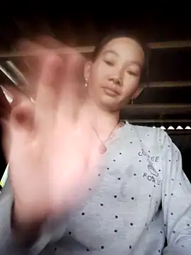 gio-thu online show from 10/17/25, 07:33