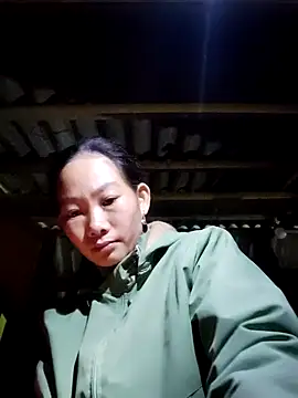 gio-thu online show from 11/22/25, 12:21