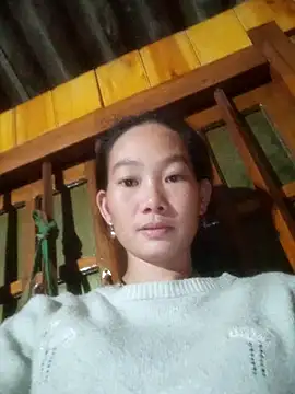 gio-thu online show from 10/25/25, 02:28