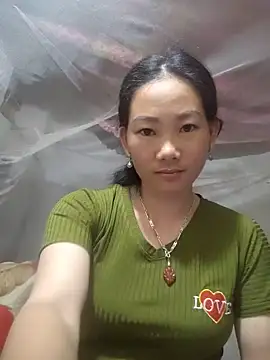 Snapshot of gio-thu chatting on 06/23/26, 04:27 gio-thu online show from 06/23/26, 04:27