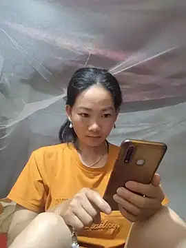 Snapshot of gio-thu chatting on 06/26/26, 01:22 gio-thu online show from 06/26/26, 01:22