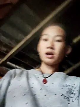 gio-thu online show from 10/18/25, 01:07