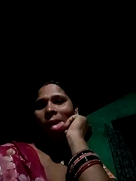 Snapshot of Rt_shreya chatting on 05/06/26, 06:23 Rt shreya online show from 05/06/26, 06:23