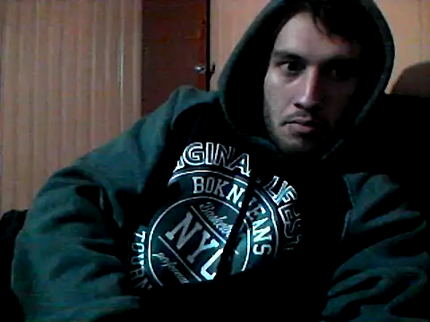 Snapshot of hique25 chatting on 11/09/25, 02:26 hique25 online show from 11/09/25, 02:26