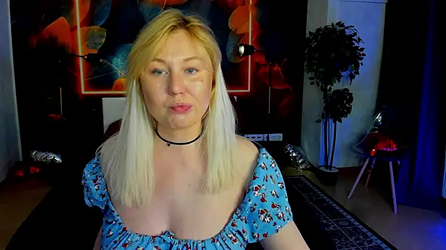 scent  of woman online show from 05/27/26, 02:30