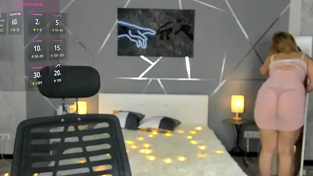 scent  of woman online show from 01/14/26, 08:07