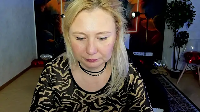 scent  of woman online show from 05/13/26, 12:28
