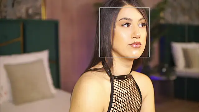 Talia Lure online show from 11/04/25, 07:56