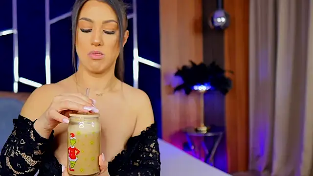 Talia Lure online show from 11/29/25, 07:19