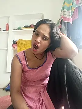 Snapshot of Cuty_tanya chatting on 02/07/26, 11:24 Cuty tanya online show from 02/07/26, 11:24