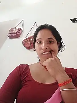 Snapshot of Cuty_tanya chatting on 06/10/26, 06:03 Cuty tanya online show from 06/10/26, 06:03