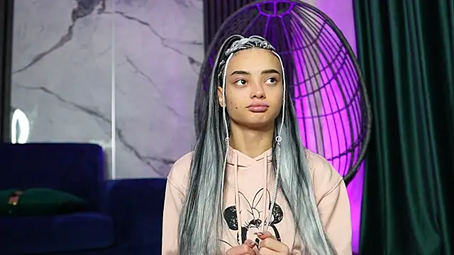 Snapshot of RachelRavee chatting on 10/26/25, 05:08 RachelRavee online show from 10/26/25, 05:08