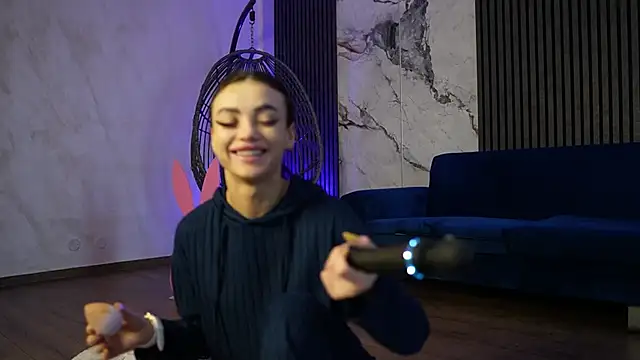 RachelRavee online show from 04/11/26, 04:20