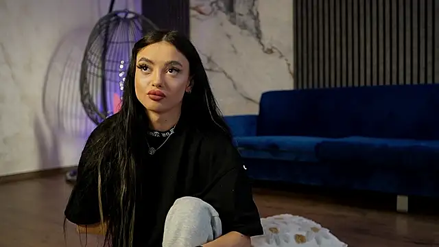 RachelRavee online show from 04/19/26, 04:13