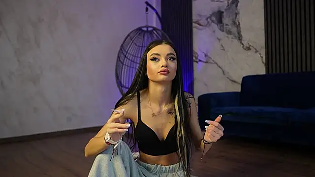 RachelRavee online show from 04/04/26, 04:19