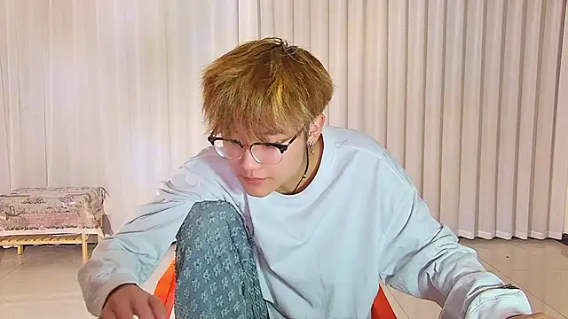 Snapshot of KK-cuteboy chatting on 04/14/26, 06:24 KK-cuteboy online show from 04/14/26, 06:24