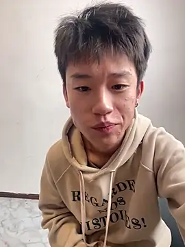 KK-cuteboy online show from 11/05/25, 11:13