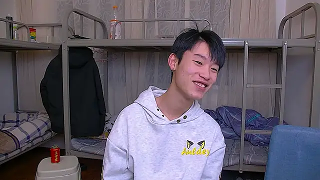KK-cuteboy online show from 12/17/25, 10:20