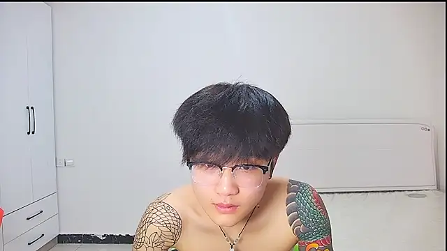 KK-cuteboy online show from 05/22/26, 12:25
