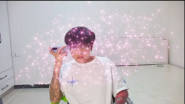 KK-cuteboy online show from 05/21/26, 12:35