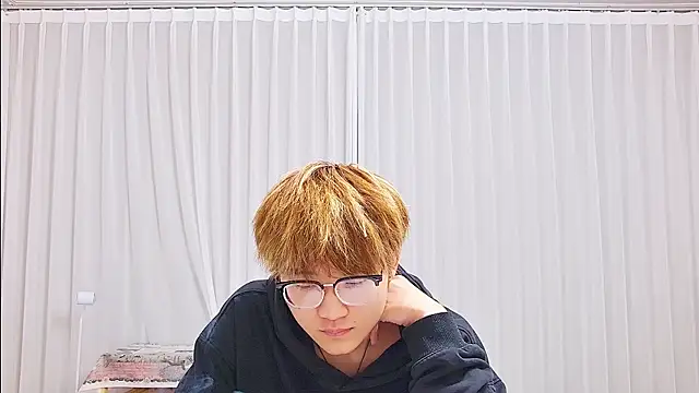 Snapshot of KK-cuteboy chatting on 04/02/26, 06:20 KK-cuteboy online show from 04/02/26, 06:20