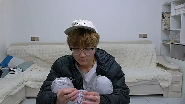 Snapshot of KK-cuteboy chatting on 02/24/26, 10:49 KK-cuteboy online show from 02/24/26, 10:49