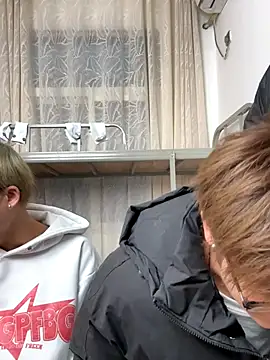 KK-cuteboy online show from 12/16/25, 10:08