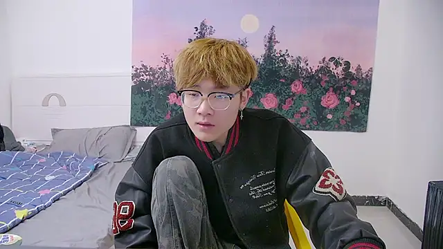 Snapshot of KK-cuteboy chatting on 04/08/26, 04:47 KK-cuteboy online show from 04/08/26, 04:47