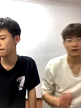 Snapshot of KK-cuteboy chatting on 10/10/25, 01:01 KK-cuteboy online show from 10/10/25, 01:01