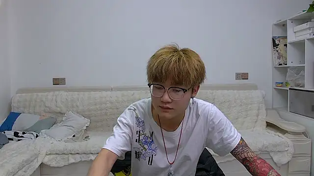 Snapshot of KK-cuteboy chatting on 02/25/26, 10:59 KK-cuteboy online show from 02/25/26, 10:59