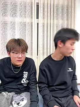 KK-cuteboy online show from 11/18/25, 10:29