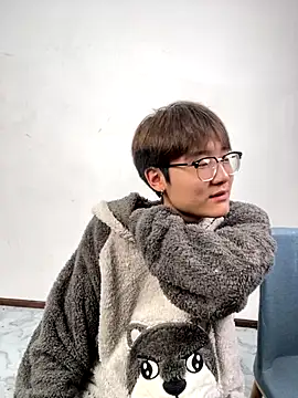 KK-cuteboy online show from 11/09/25, 11:03