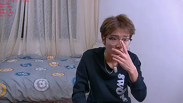 Snapshot of KK-cuteboy chatting on 12/23/25, 10:14 KK-cuteboy online show from 12/23/25, 10:14