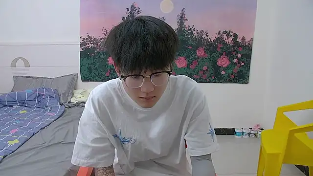 KK-cuteboy online show from 05/04/26, 01:03