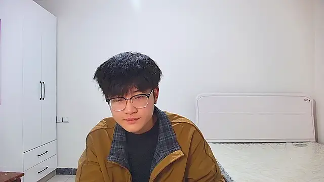 KK-cuteboy online show from 05/08/26, 11:25
