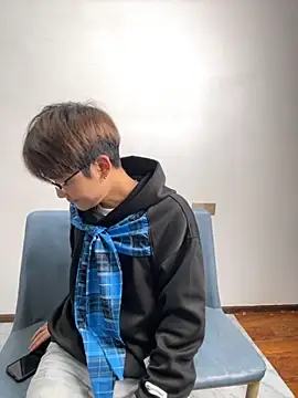 KK-cuteboy online show from 11/07/25, 10:09